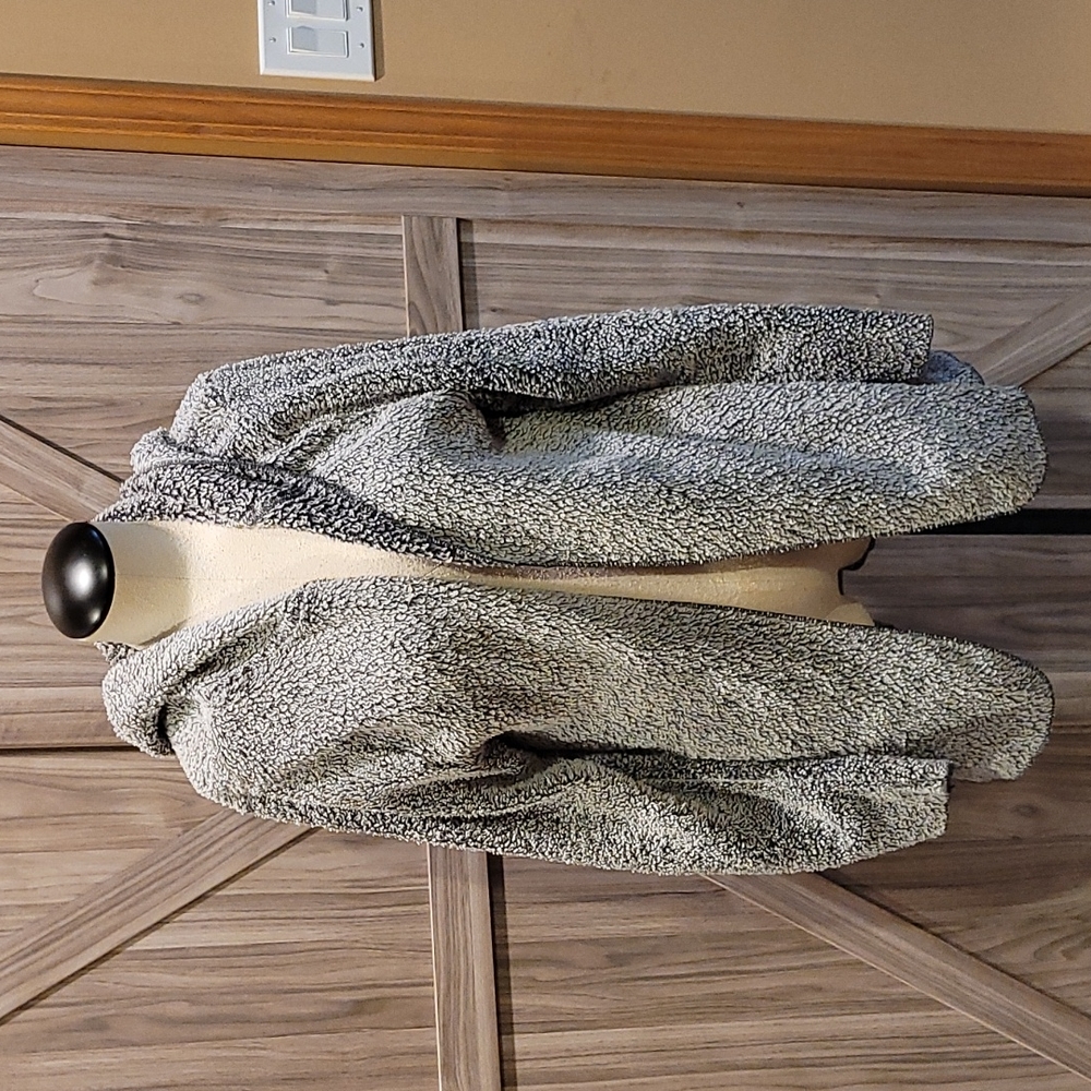 Women's PINK Victoria's Secret Gray Hooded Sherpa  Jacket Pockets Coat Fleece